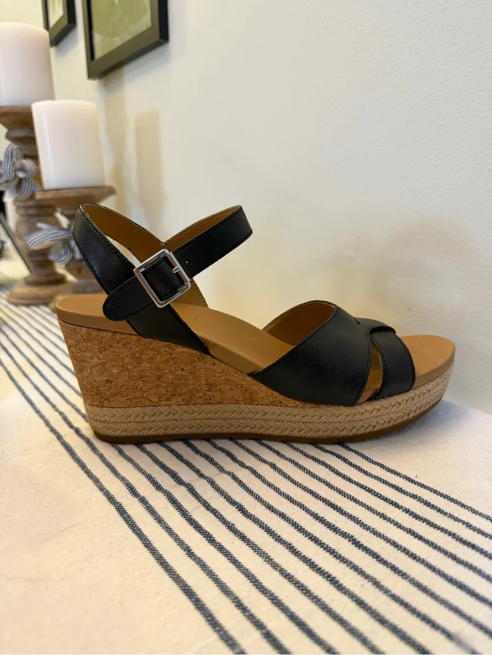 UGG Women’s 7.5 Black Leather Espadrille Cork Wedge Sandals